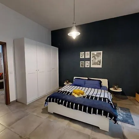 Апартаменты Vibrant One Bedroom At Manoel Island *